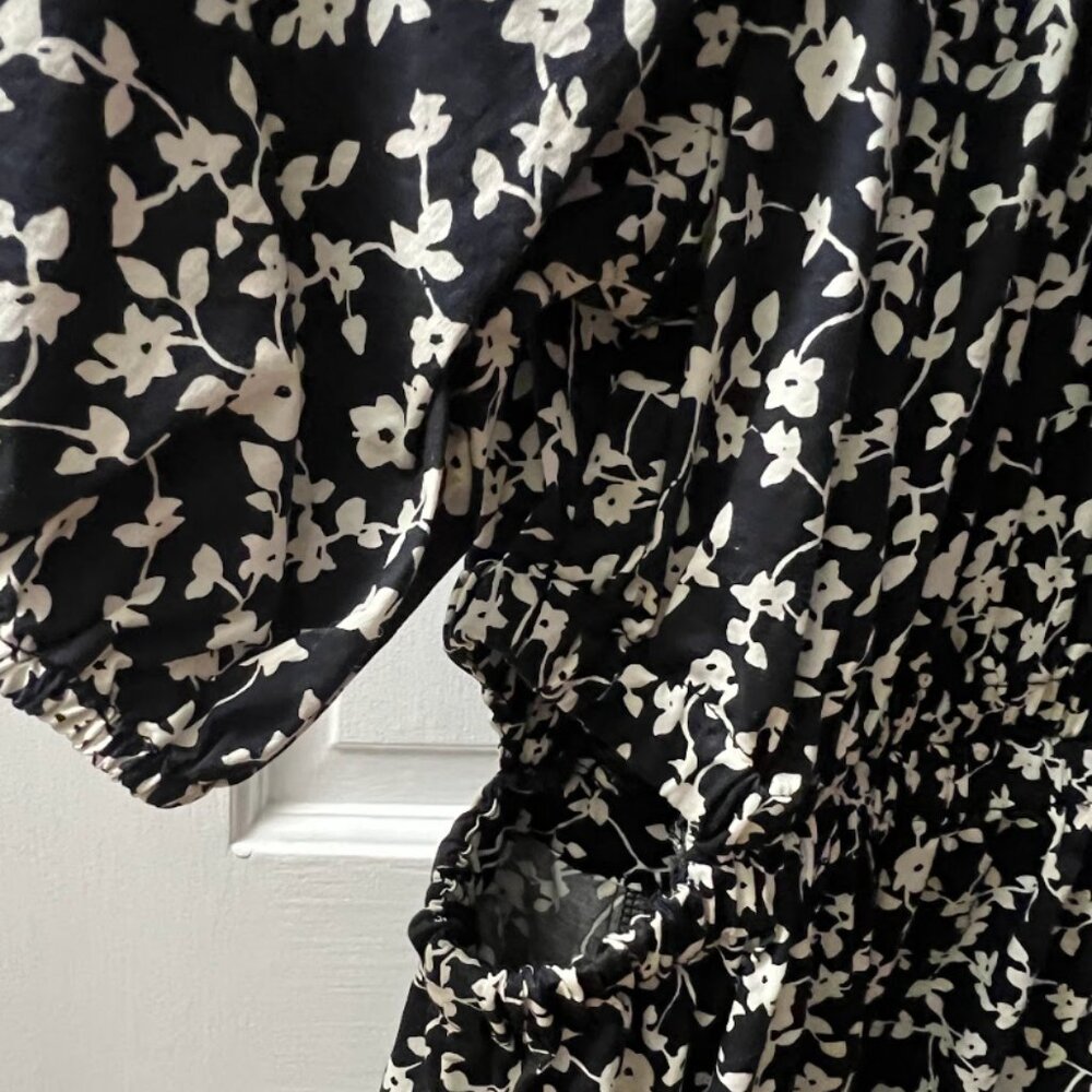 Old Navy Dress (M) pre owned
